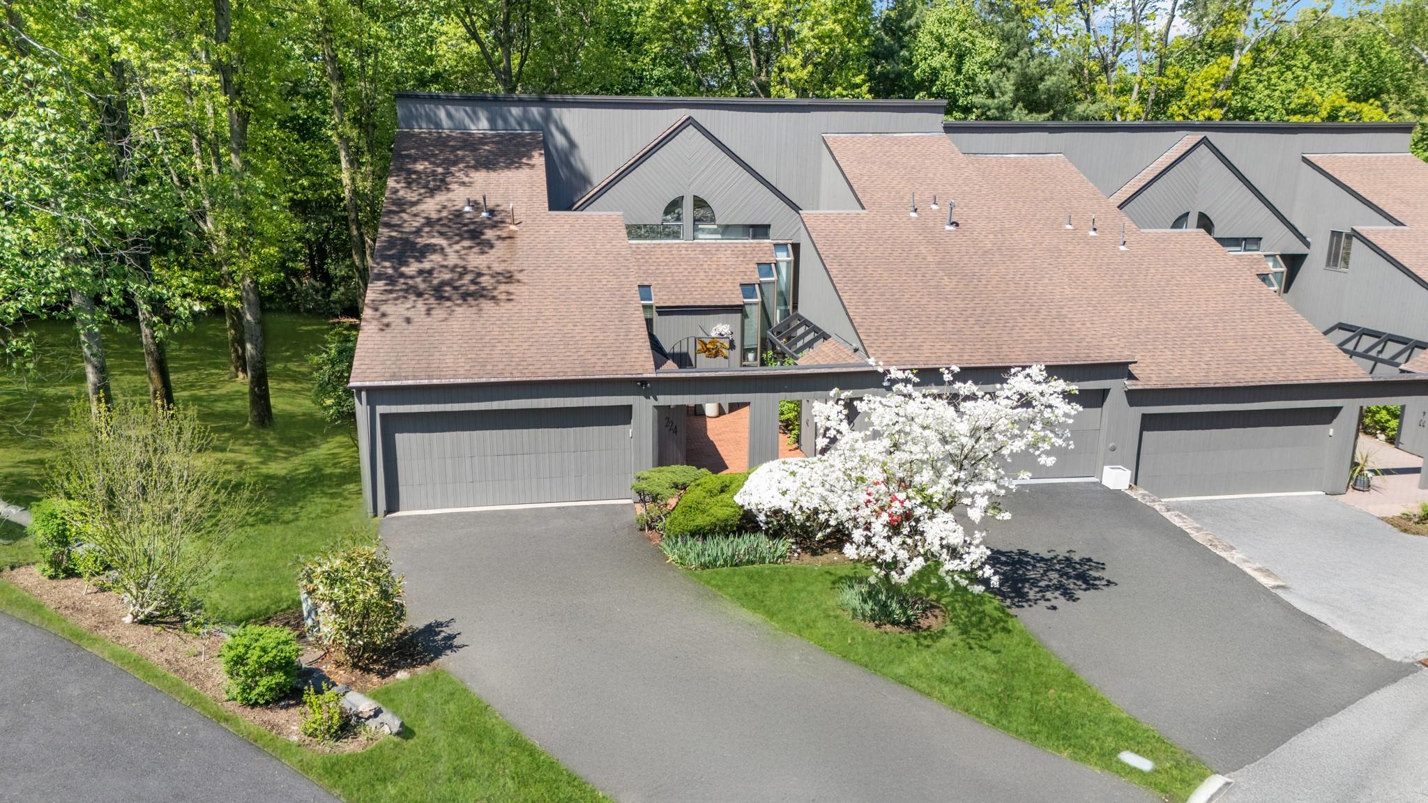 224 Dogwood Lane, Hartsdale, New York image 3