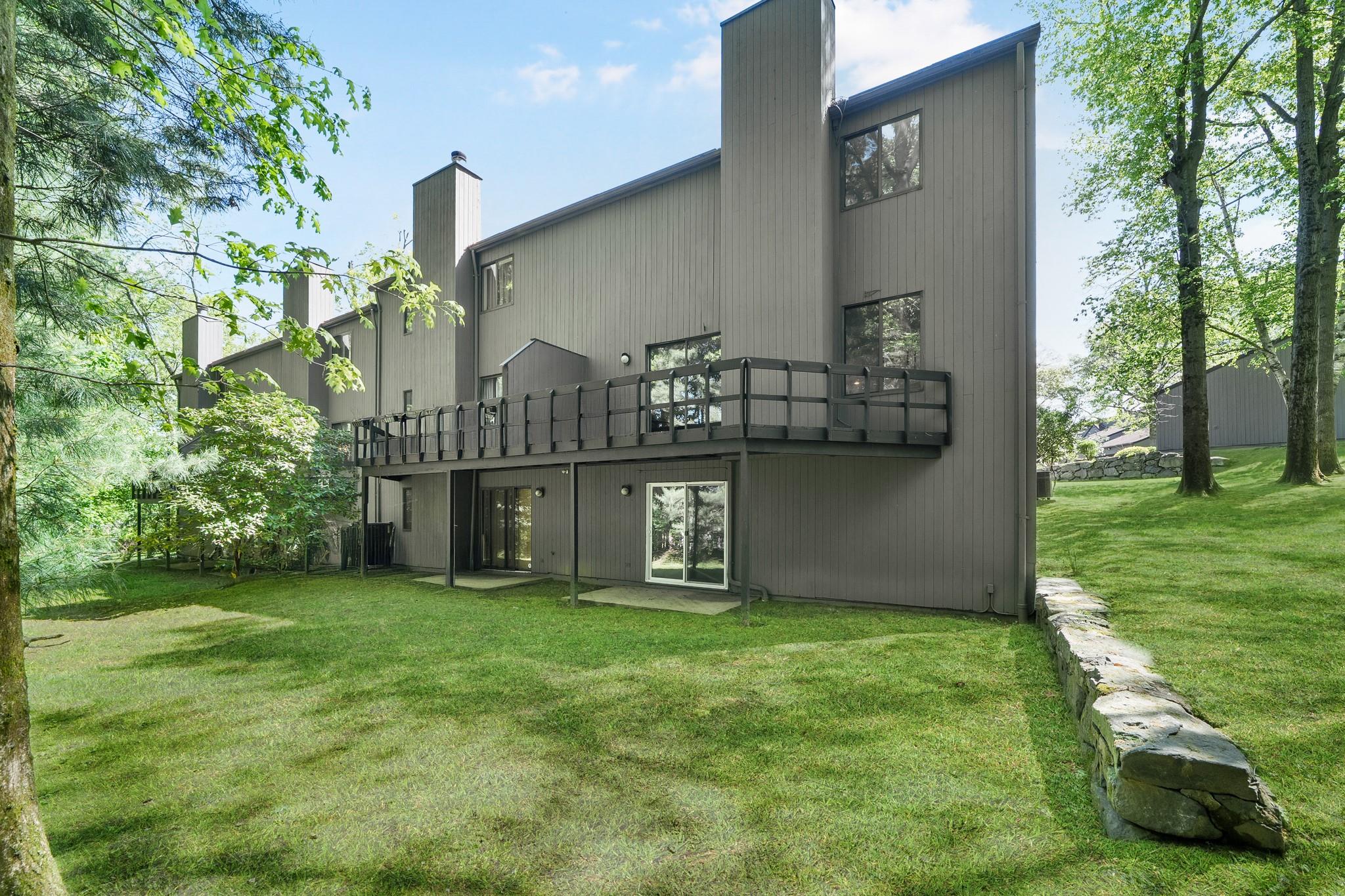 224 Dogwood Lane, Hartsdale, New York image 37