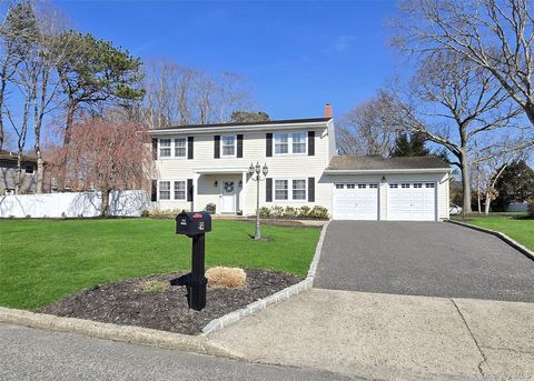 Homes For Sale - 29 Loebel Street<br/> Selden, NY 11784