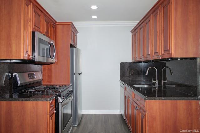 1750 W Main Street B06