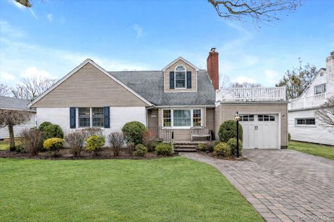 Photo of 55 Vassar Street, Garden City, NY 11530 (MLS # 968492)