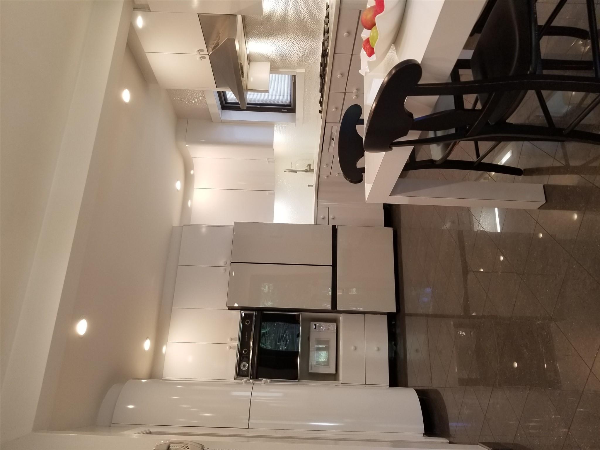 209-08 S 33 Avenue, Bayside, New York image 4