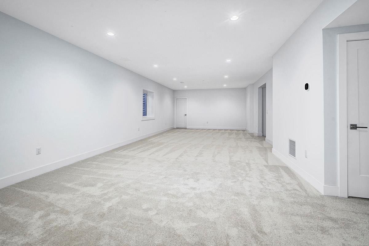 Chappaqua, New York 10514, United States, 2 Bedrooms Bedrooms, ,4 BathroomsBathrooms,Residential,Active,7657