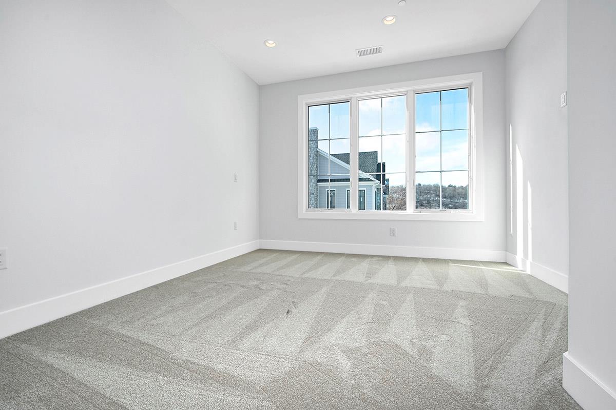 Chappaqua, New York 10514, United States, 2 Bedrooms Bedrooms, ,4 BathroomsBathrooms,Residential,Active,7657