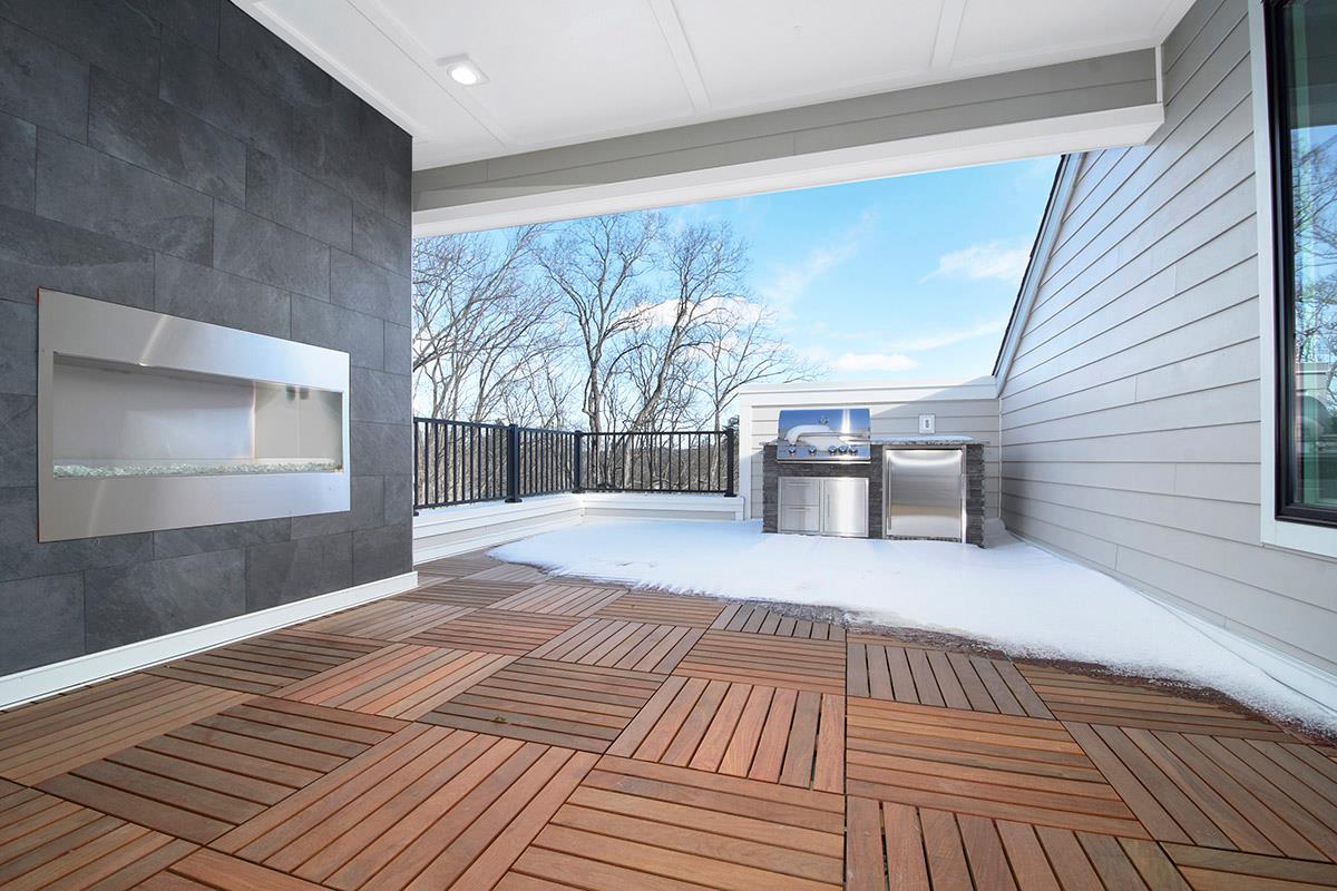 Chappaqua, New York 10514, United States, 2 Bedrooms Bedrooms, ,4 BathroomsBathrooms,Residential,Active,7657