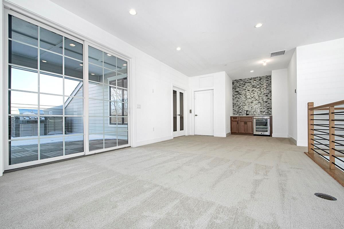 Chappaqua, New York 10514, United States, 2 Bedrooms Bedrooms, ,4 BathroomsBathrooms,Residential,Active,7657