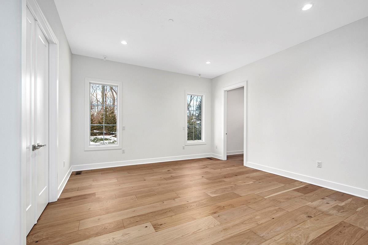 Chappaqua, New York 10514, United States, 2 Bedrooms Bedrooms, ,4 BathroomsBathrooms,Residential,Active,7657