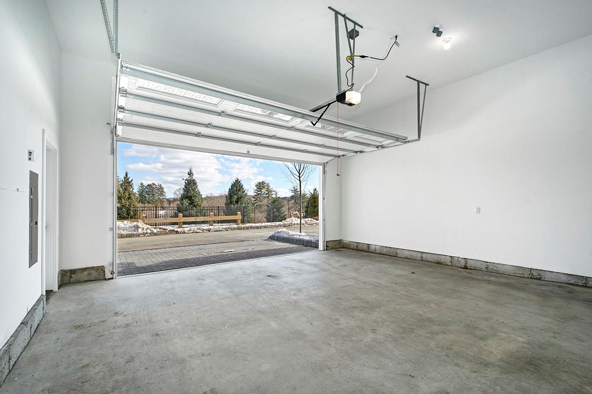 Chappaqua, New York 10514, United States, 2 Bedrooms Bedrooms, ,4 BathroomsBathrooms,Residential,Active,7657