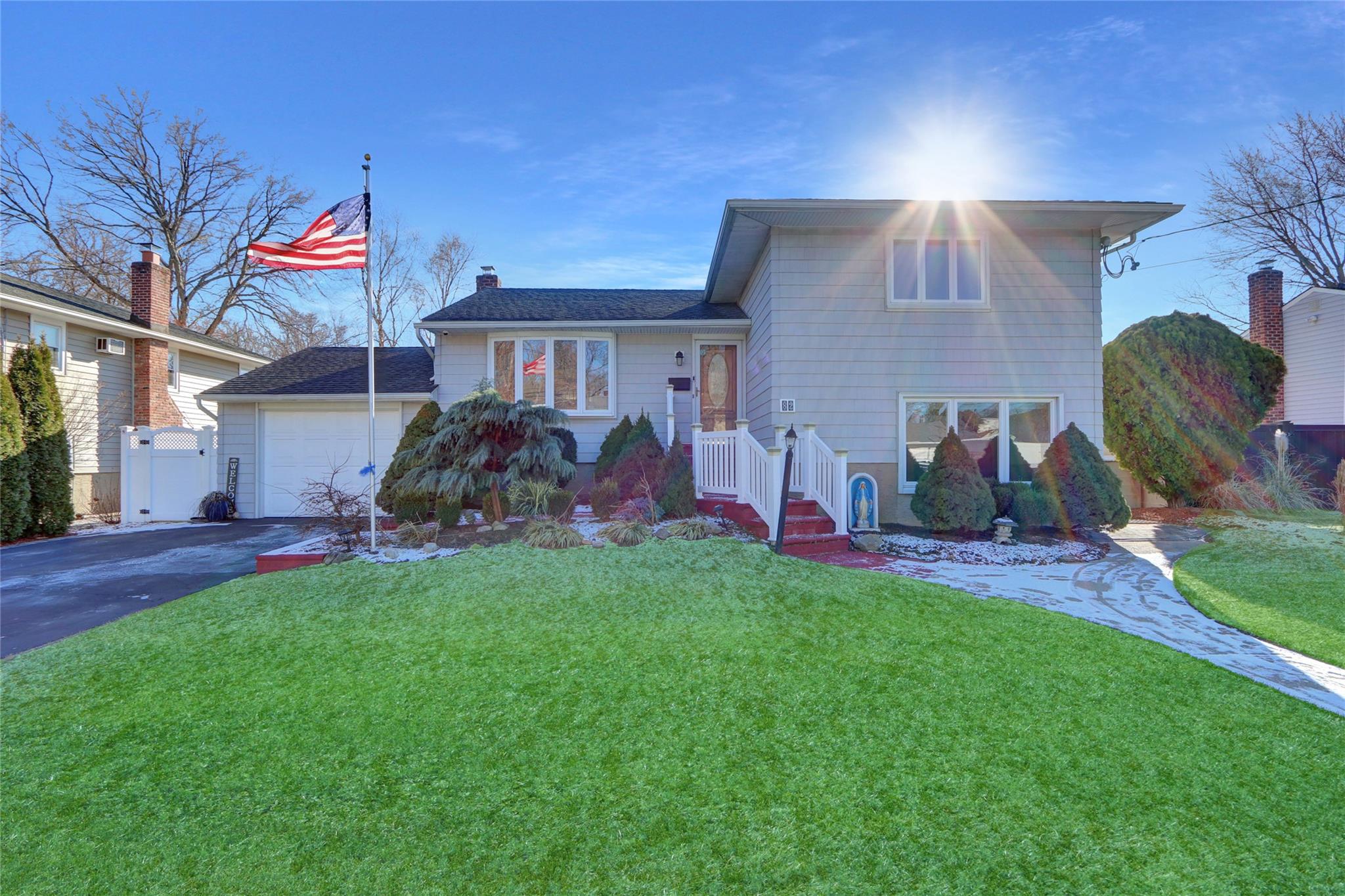 82 N Beech Street, Massapequa, New York image 3