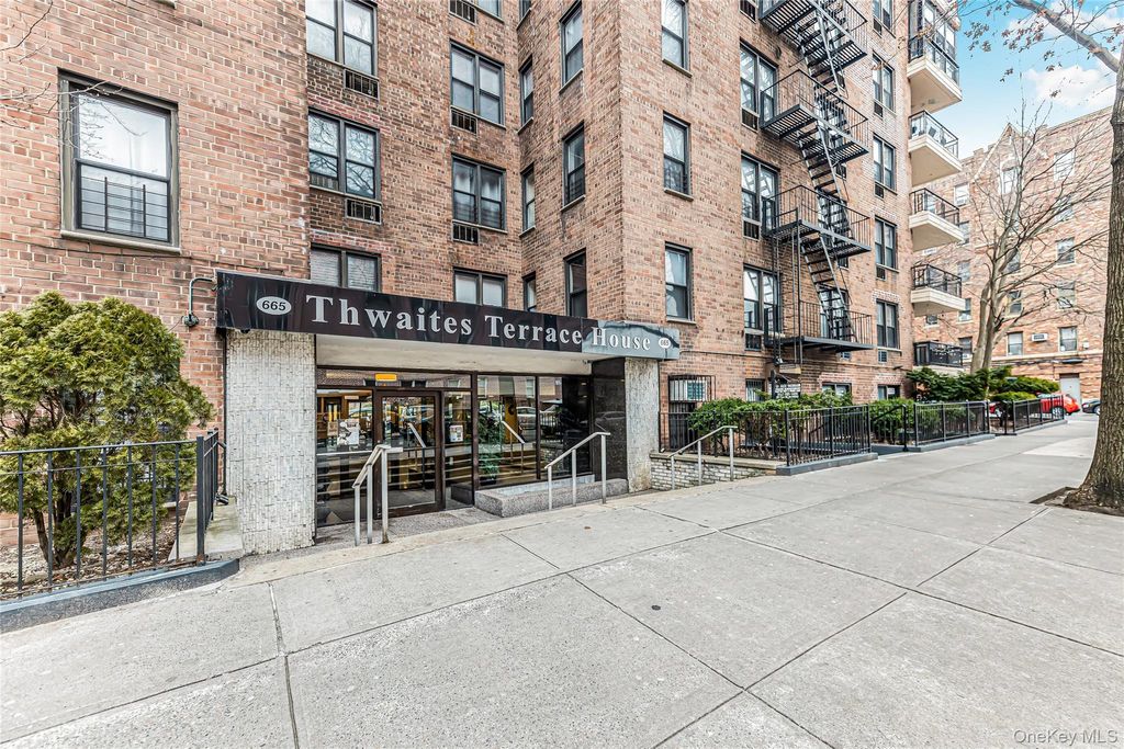 Photo of 665 Thwaites Place #1X, Bronx, NY 10467 (MLS # 966028)