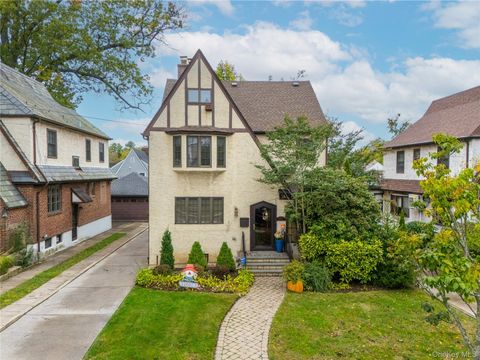 32-30 167th Street Flushing NY 11358