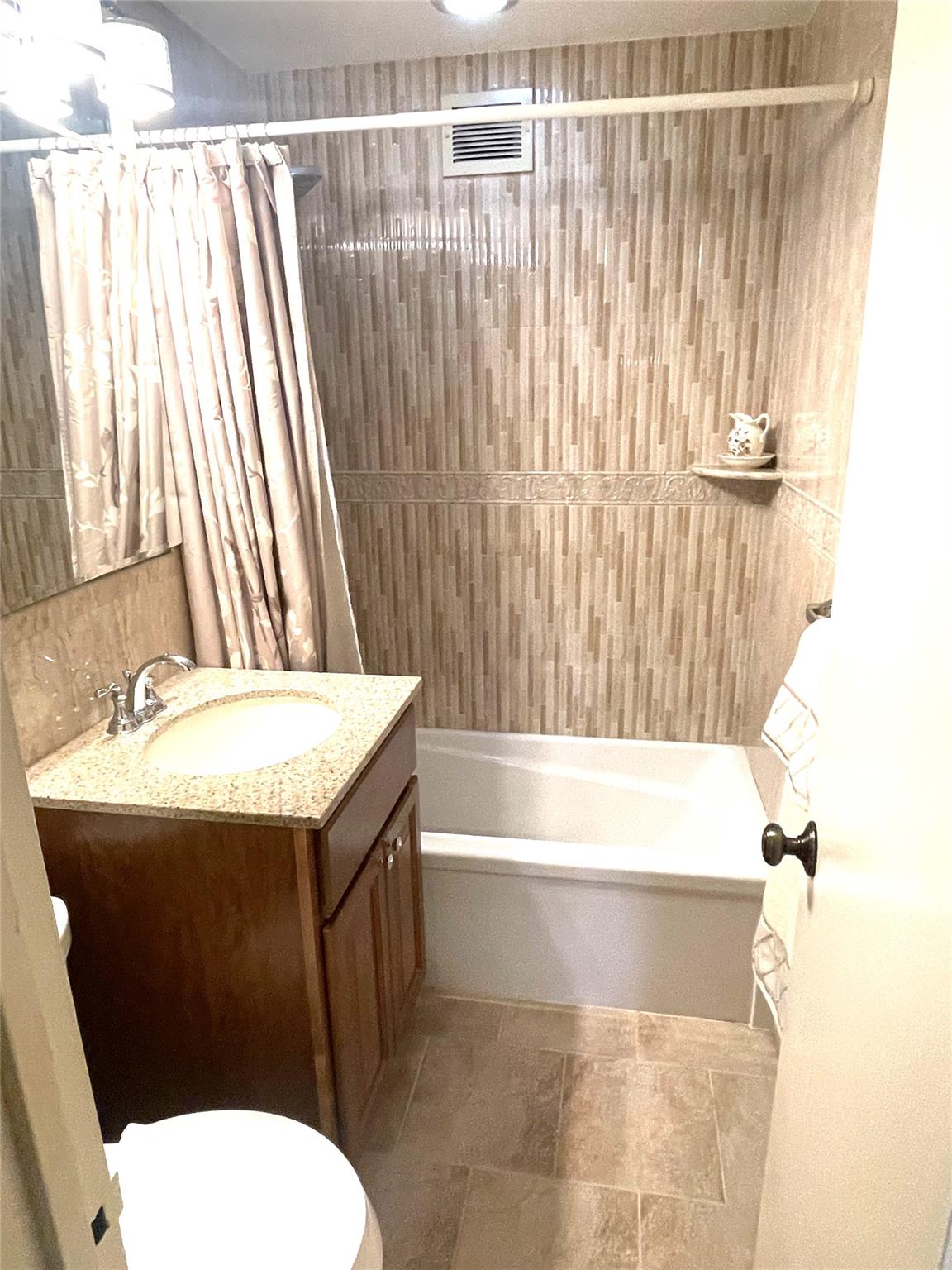 211-10 18 Avenue #4K, Bayside, New York image 14
