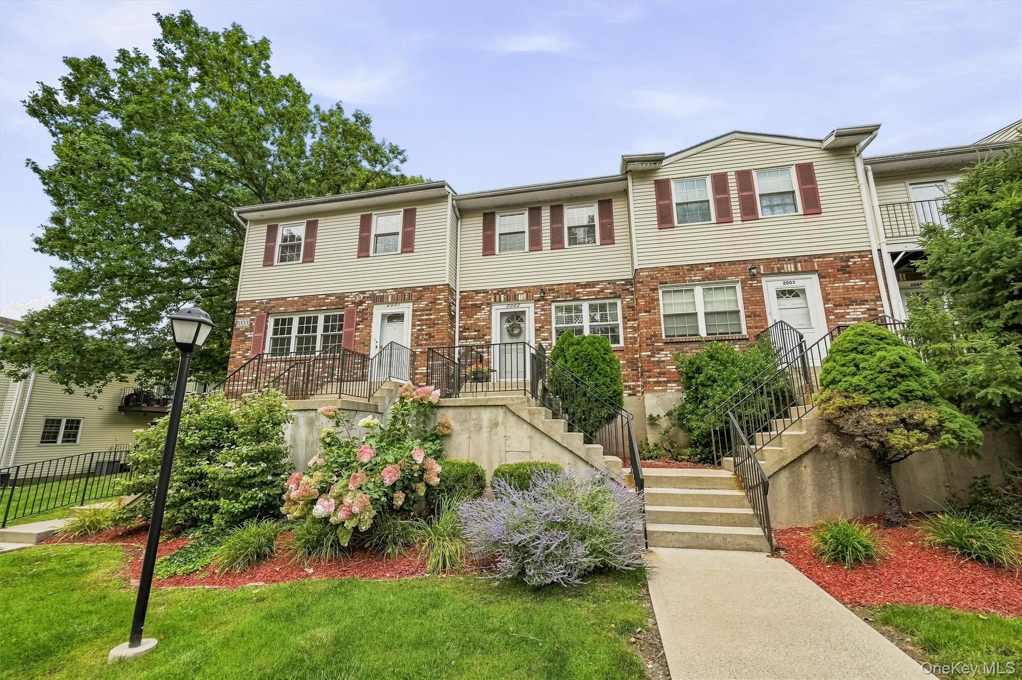 276 Temple Hill Road 2002