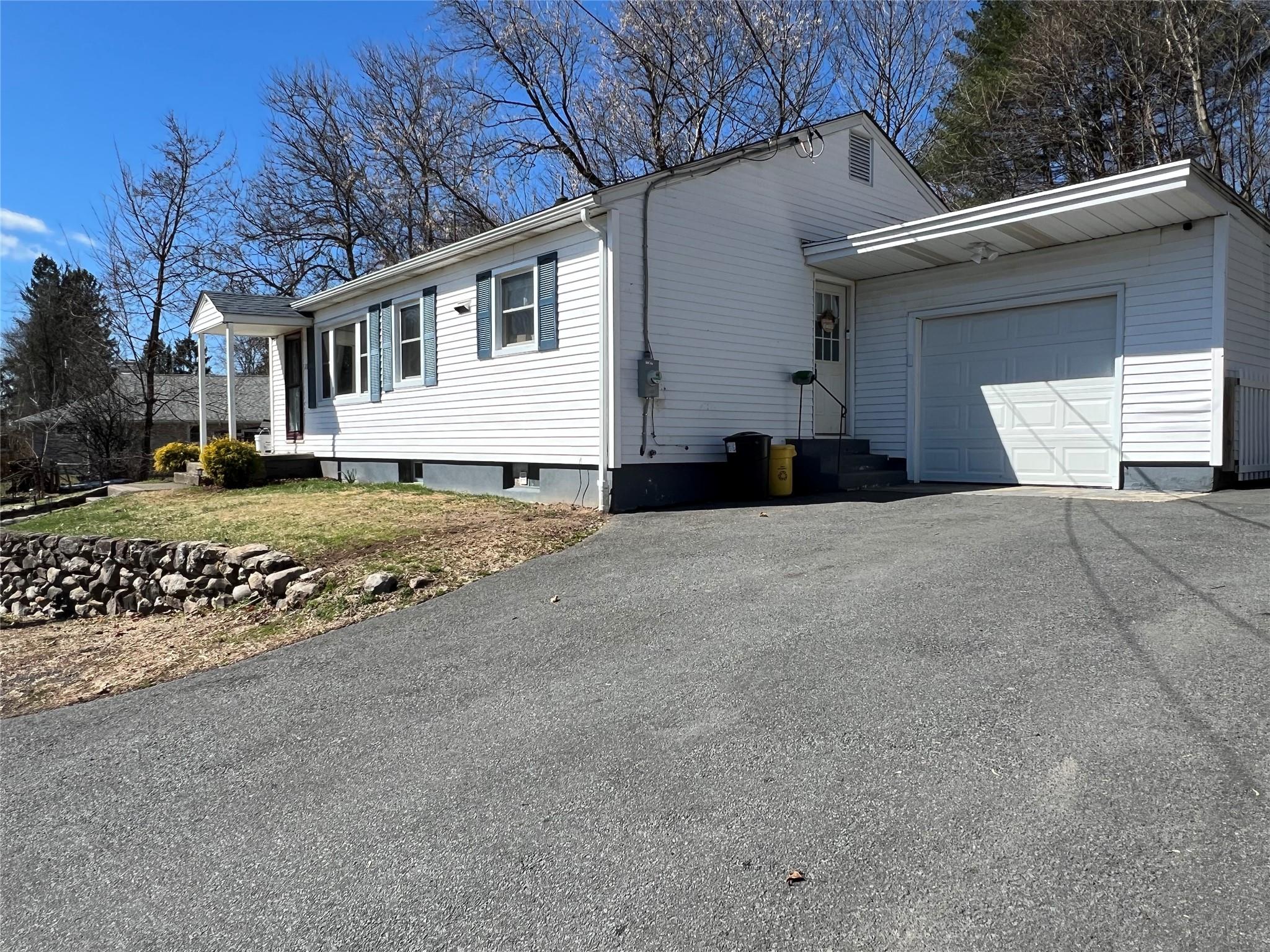 28 Farnum Street, Port Jervis, New York image 2