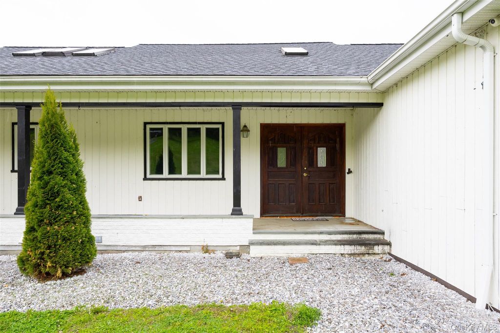 Photo of 921 W Dover Road, Pawling, NY 12564 (MLS # 991179)