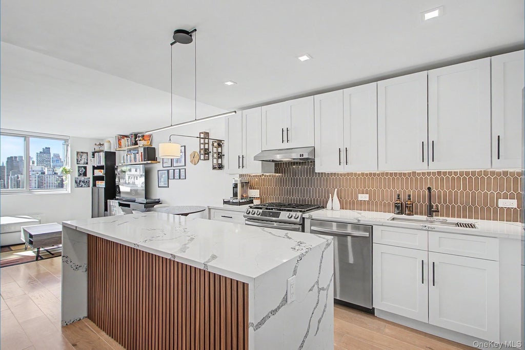 Photo of 345 E 93rd Street #23F, New York (Manhattan), NY 10128 (MLS # 1065601)