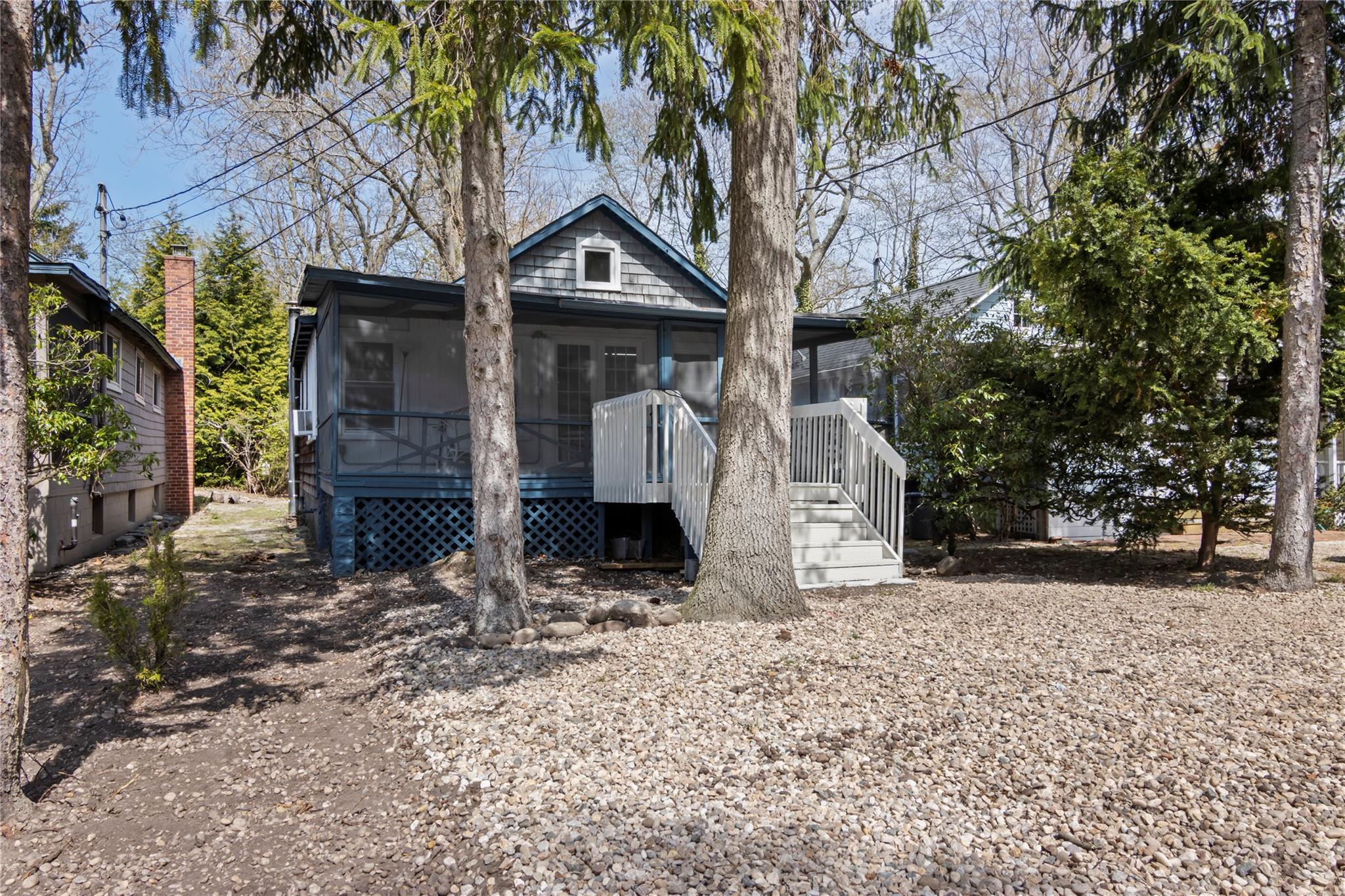 7 Cedar Ave, East Setauket, New York image 3