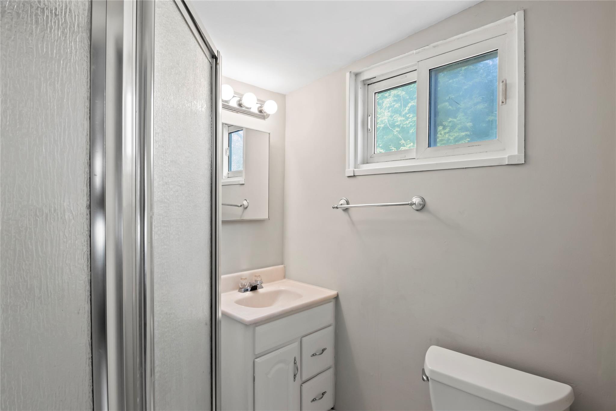 7 Cedar Ave, East Setauket, New York image 15