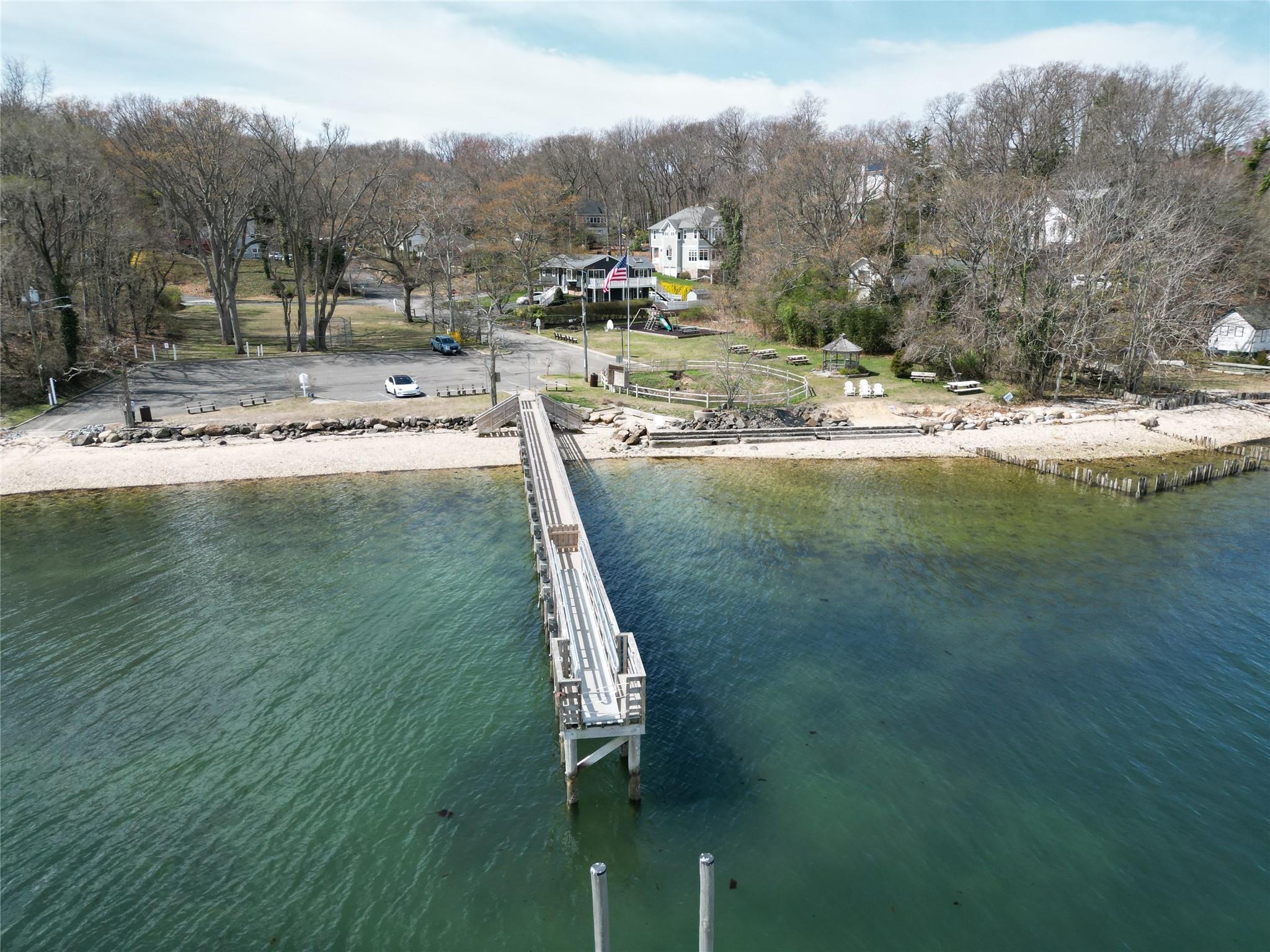 7 Cedar Ave, East Setauket, New York image 17