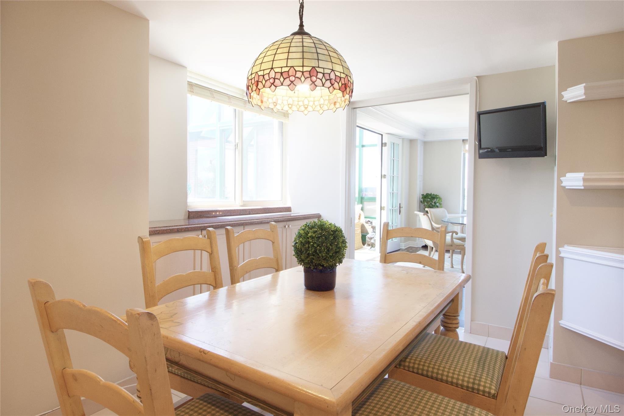 111 Cherry Valley Avenue PH 6