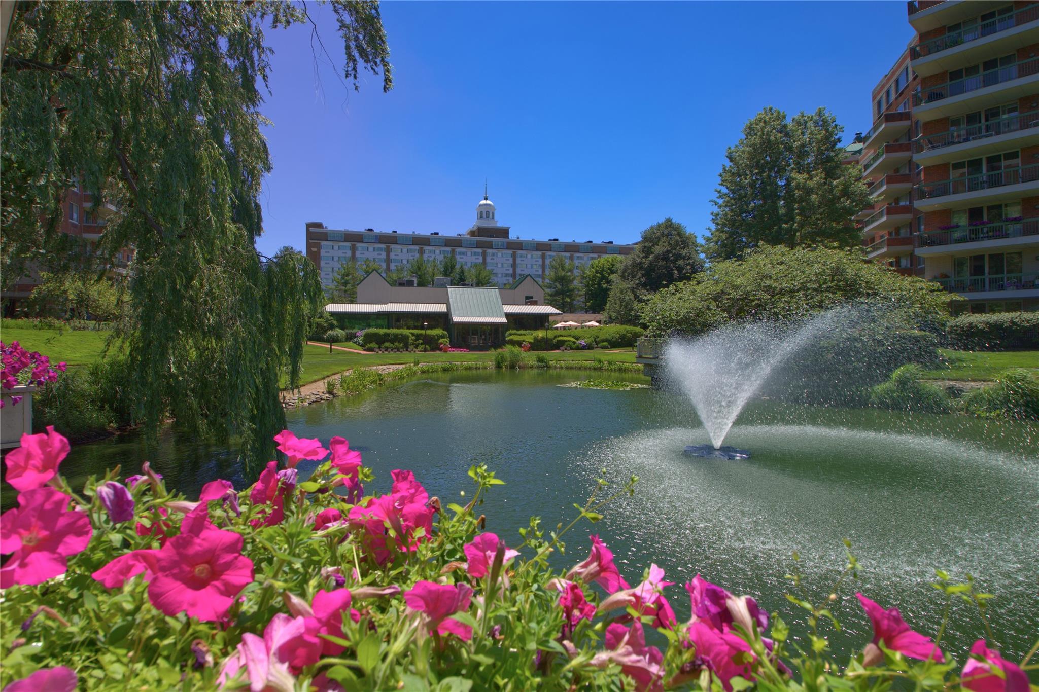 111 Cherry Valley Avenue #PH 6, Garden City, New York image 23