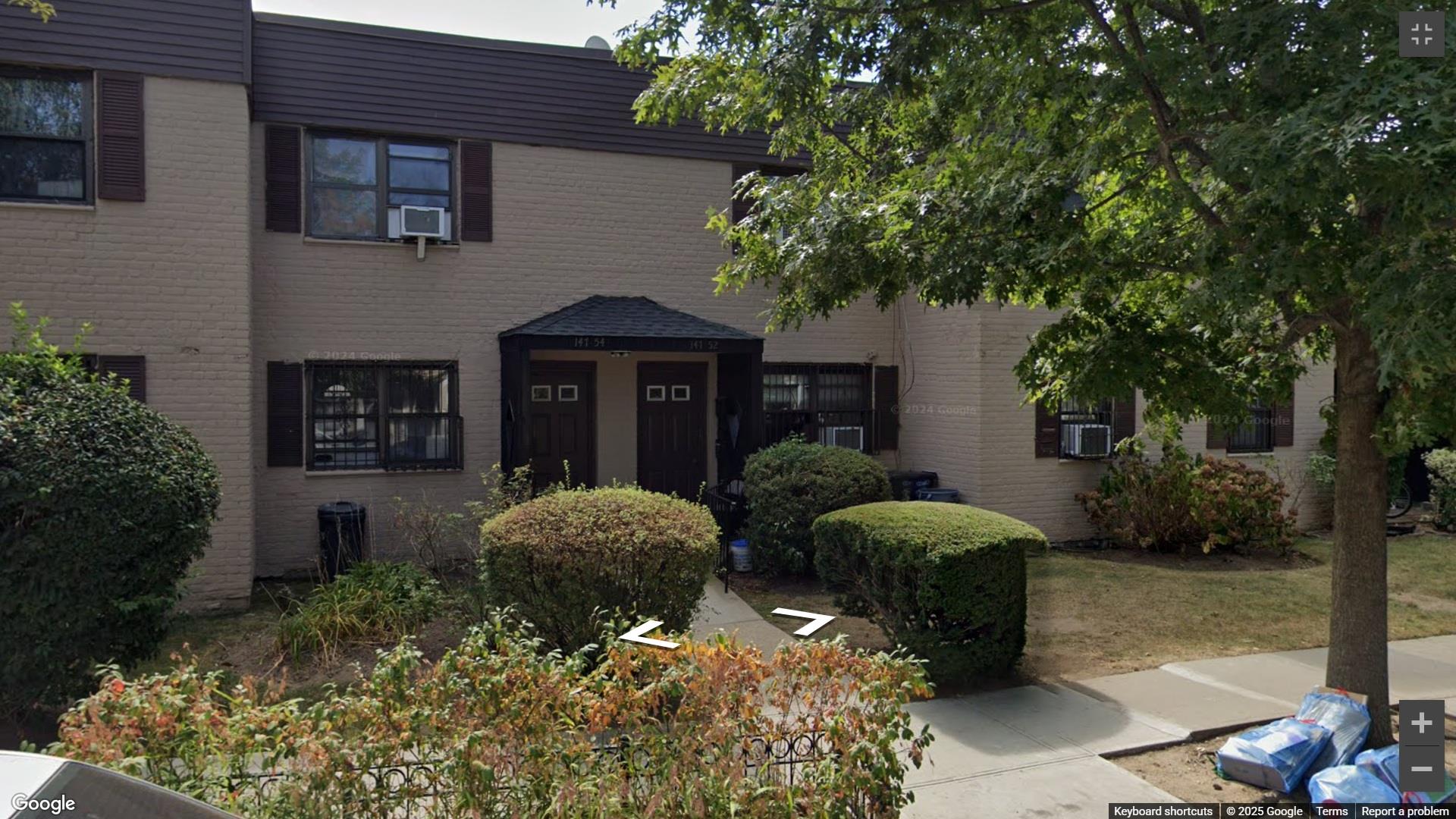 72 Avenue B, Kew Garden Hills, Queens, NY - 2 Bedrooms  
1 Bathrooms  
6 Rooms - 
