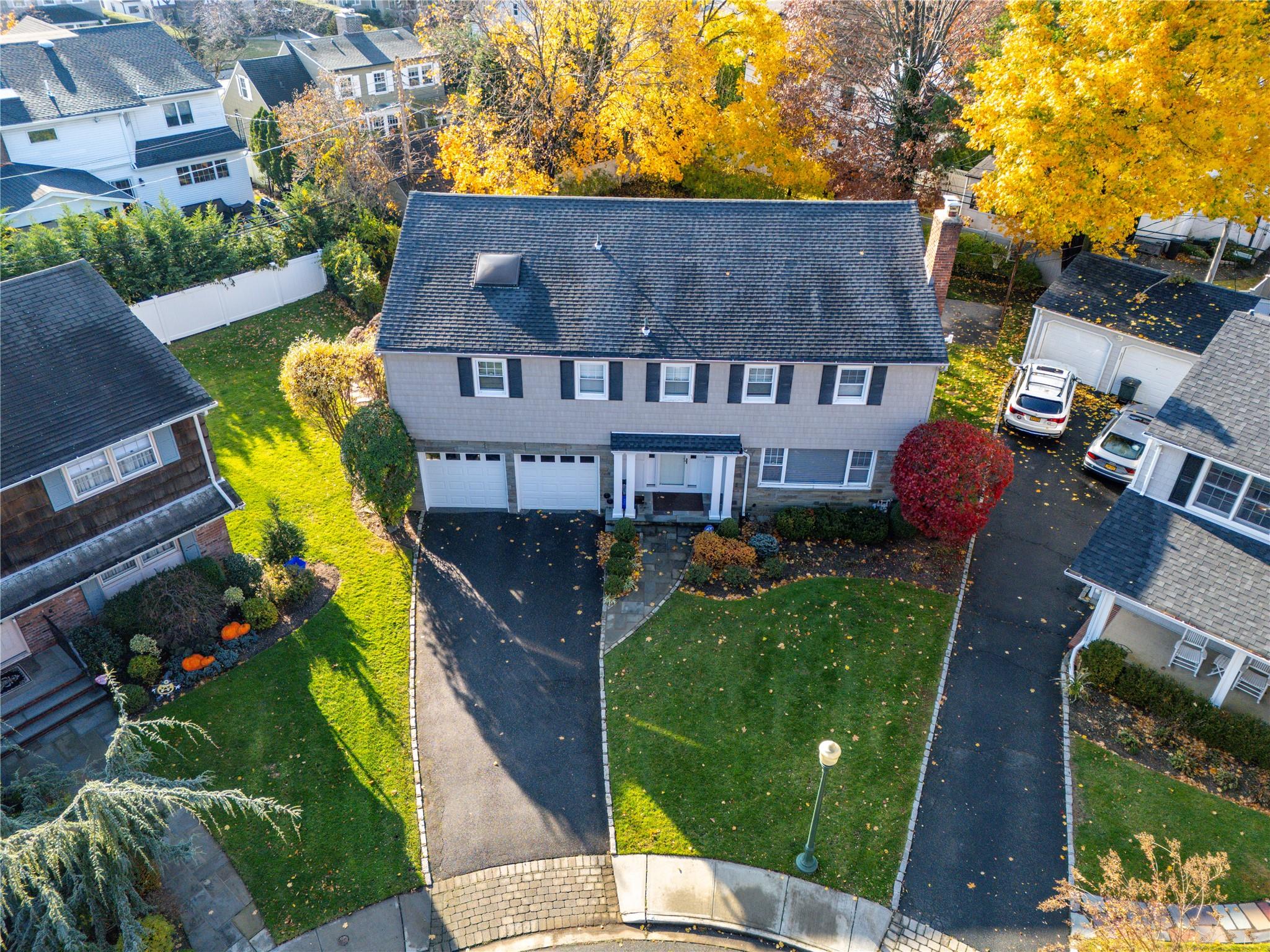2 Cash Lane, Rockville Centre, New York image 24