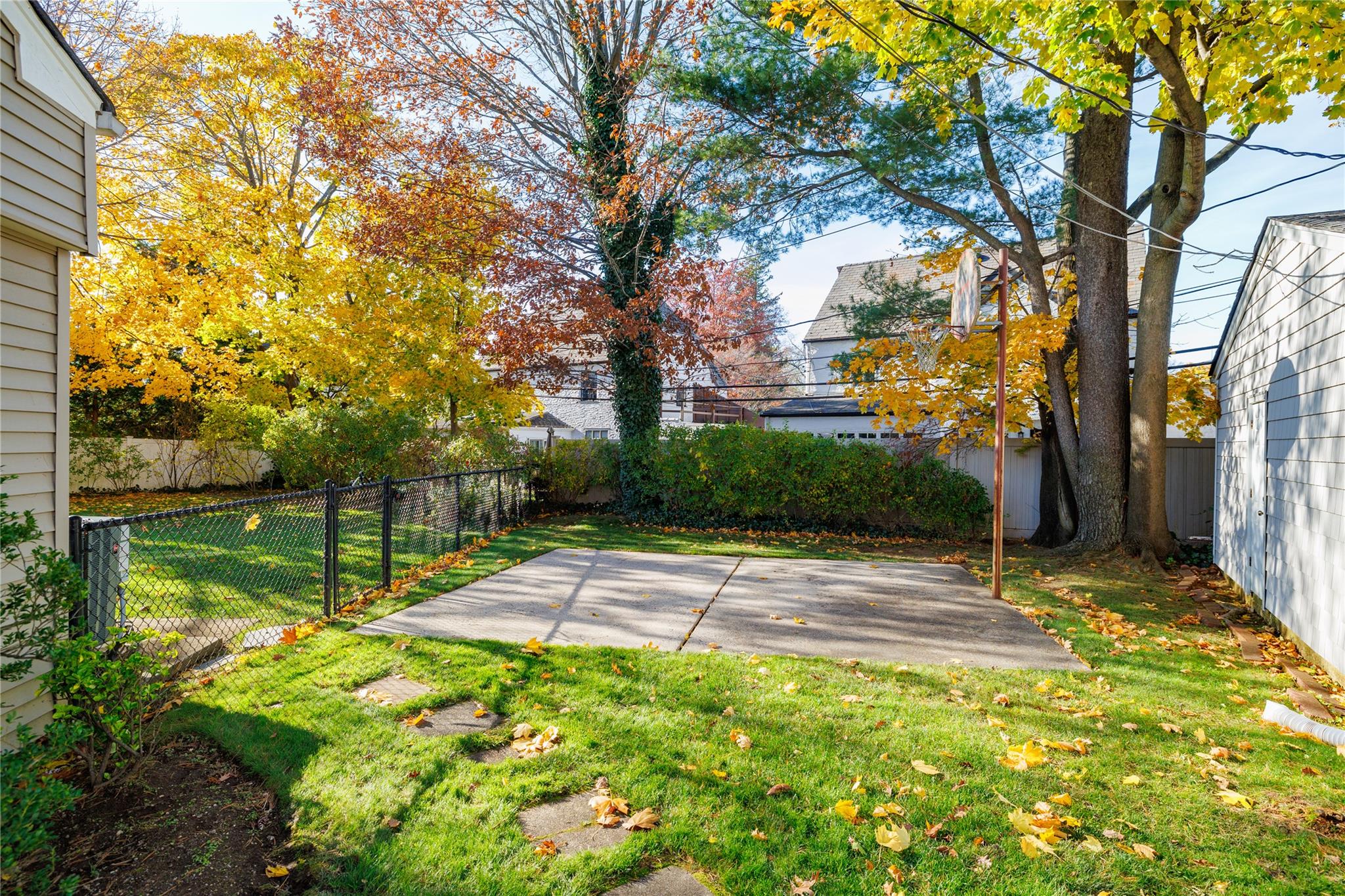 2 Cash Lane, Rockville Centre, New York image 4