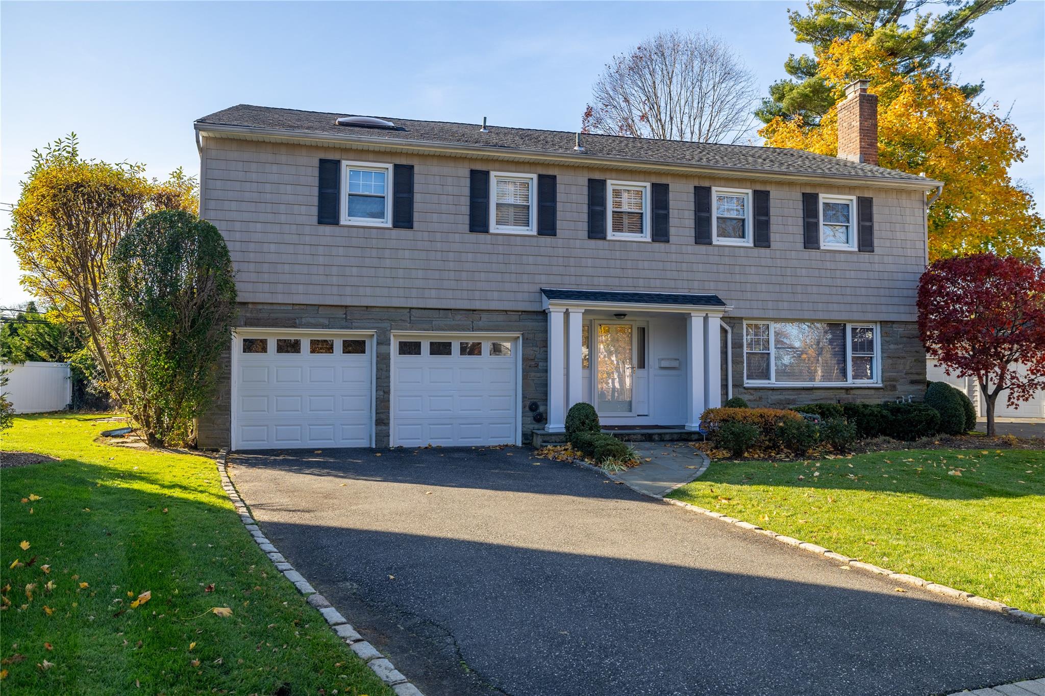 2 Cash Lane, Rockville Centre, New York image 2