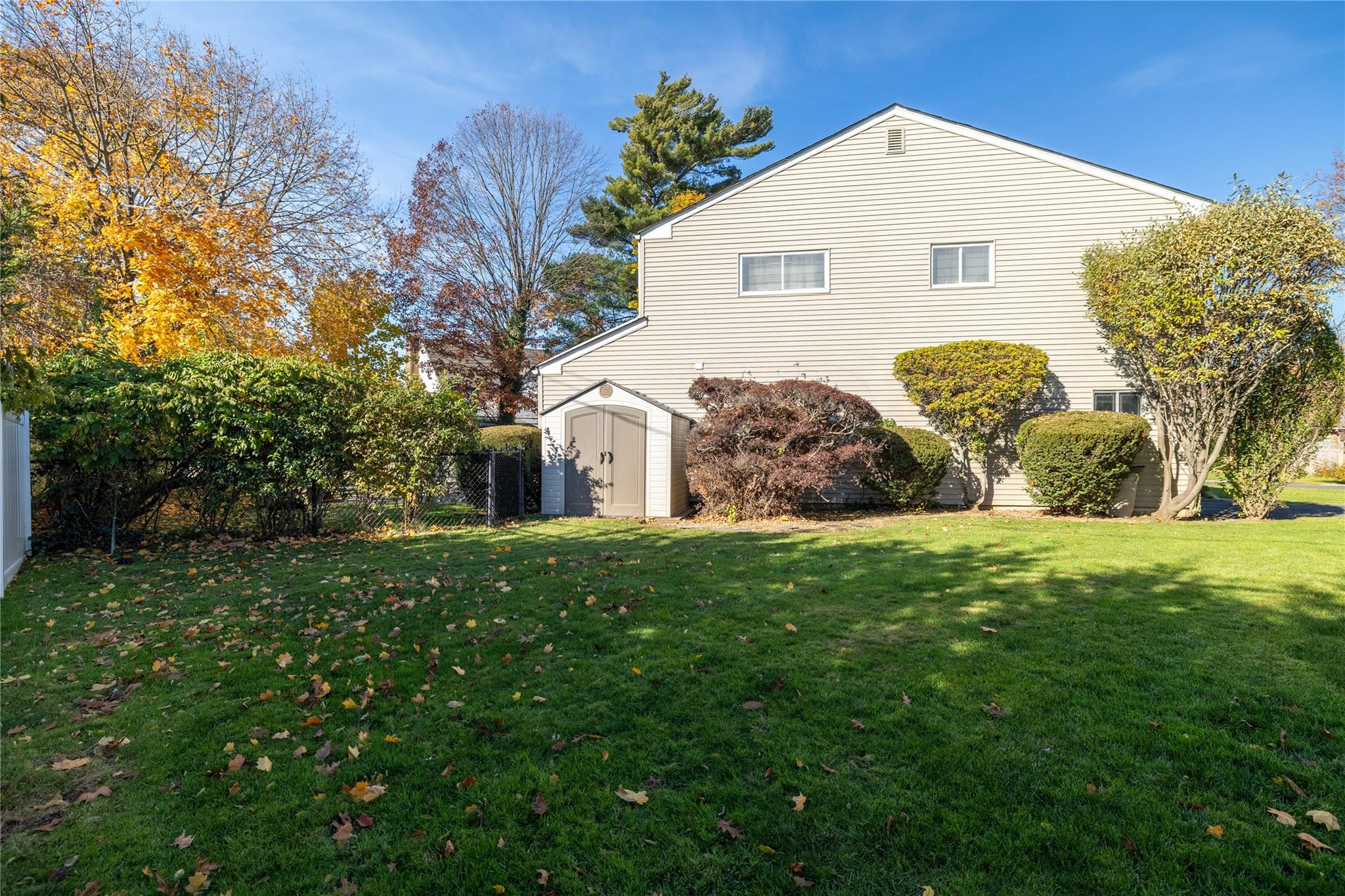 2 Cash Lane, Rockville Centre, New York image 3