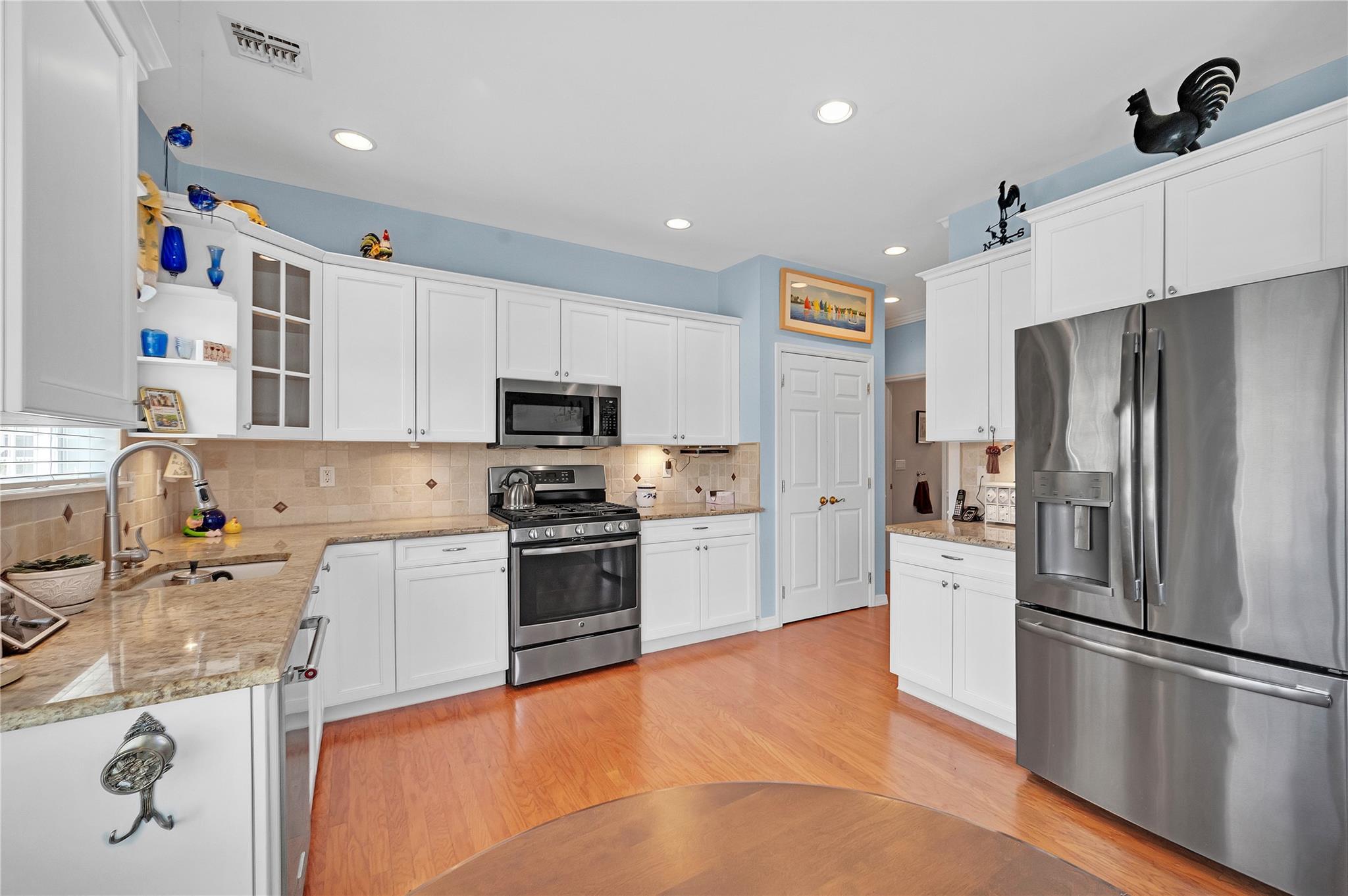 8 Black Pine Street, Calverton, New York image 11