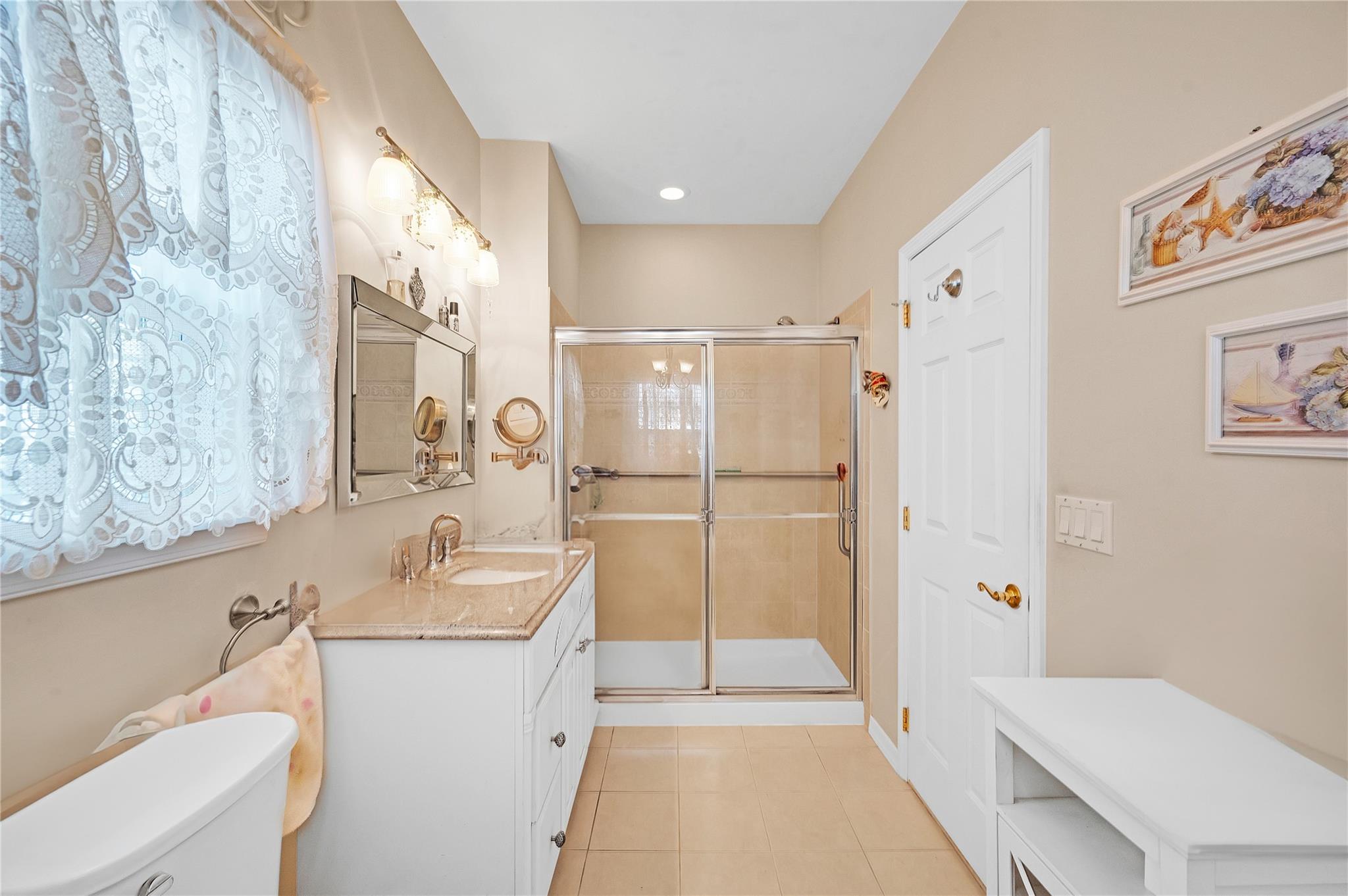 8 Black Pine Street, Calverton, New York image 18