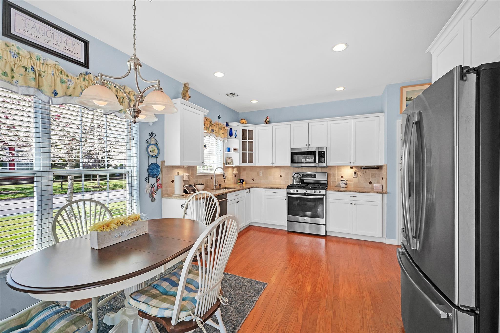 8 Black Pine Street, Calverton, New York image 7
