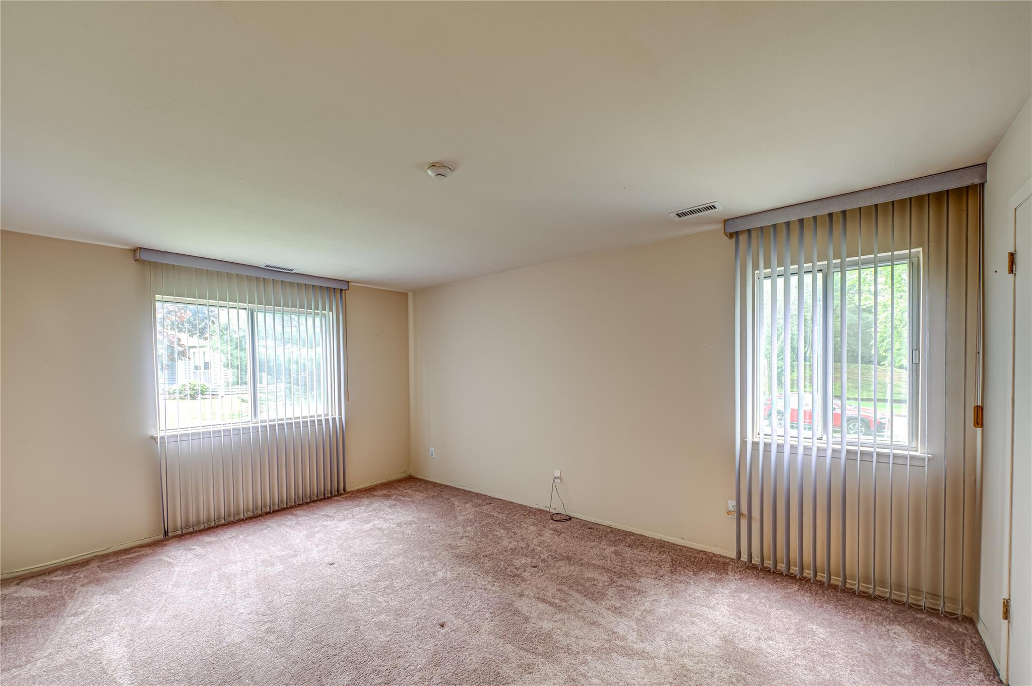 812 Birchwood Park Drive, Middle Island, New York image 15
