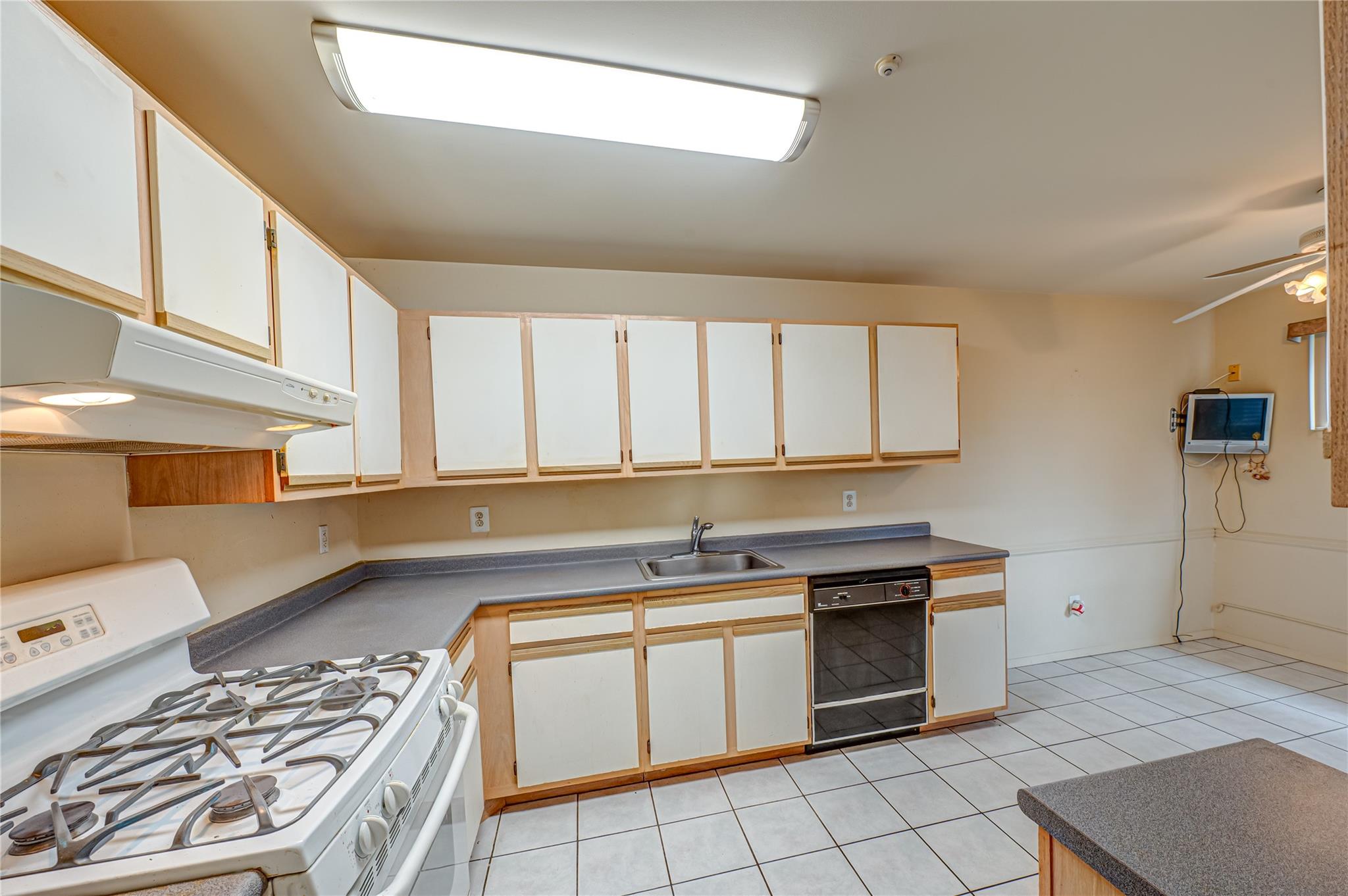 812 Birchwood Park Drive, Middle Island, New York image 18