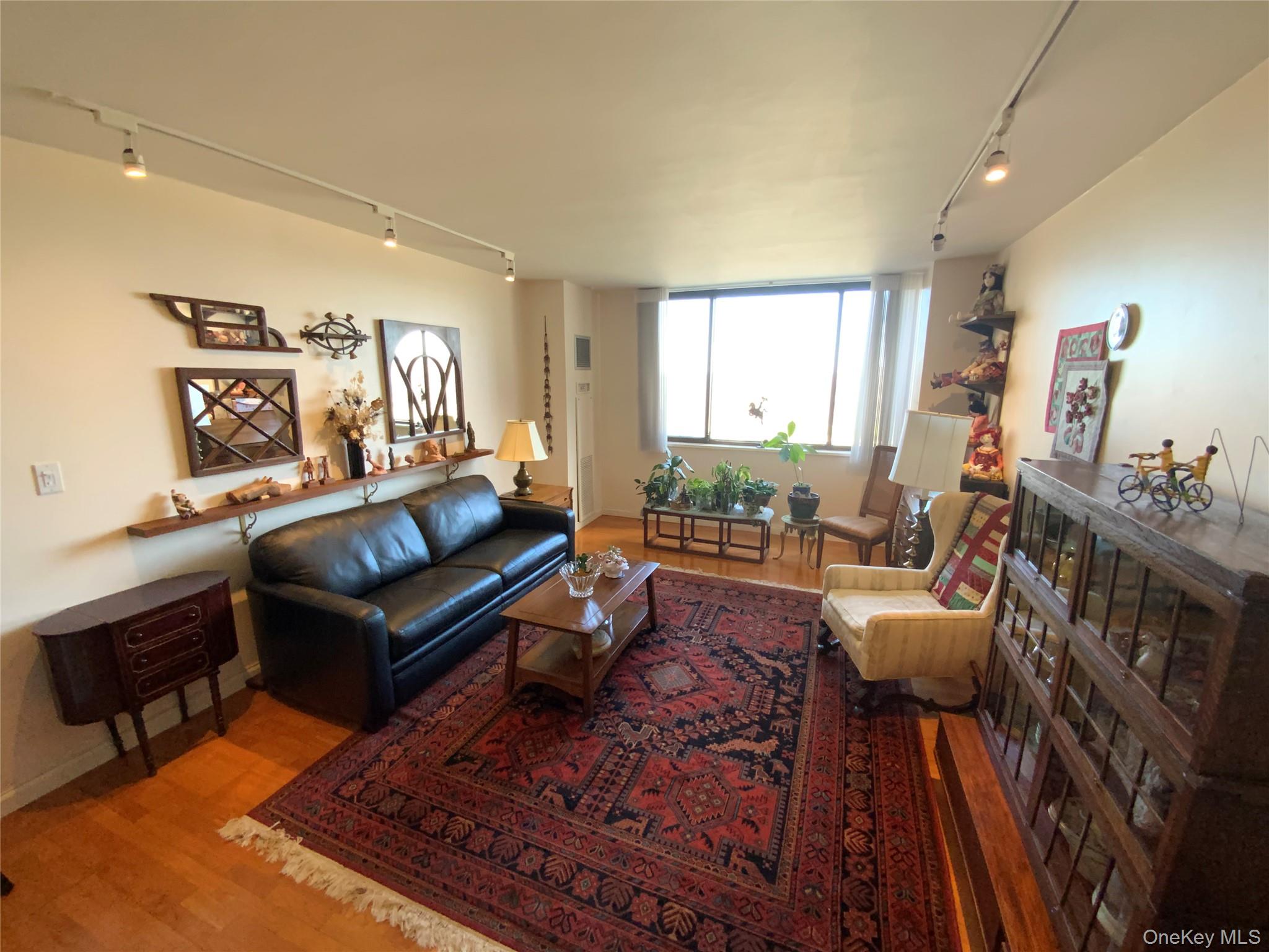 27010 Grand Central Parkway 9M