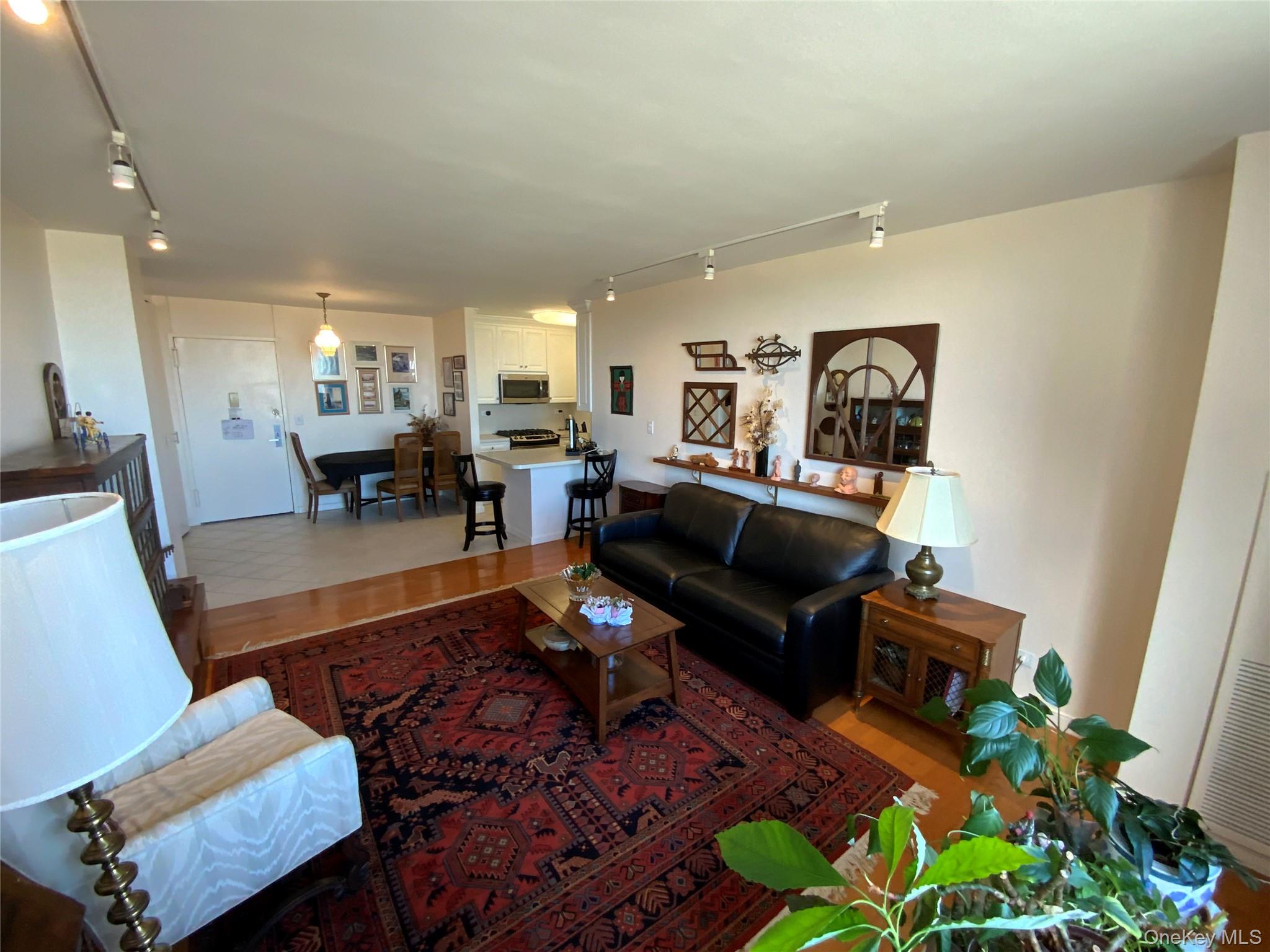 27010 Grand Central Parkway 9M