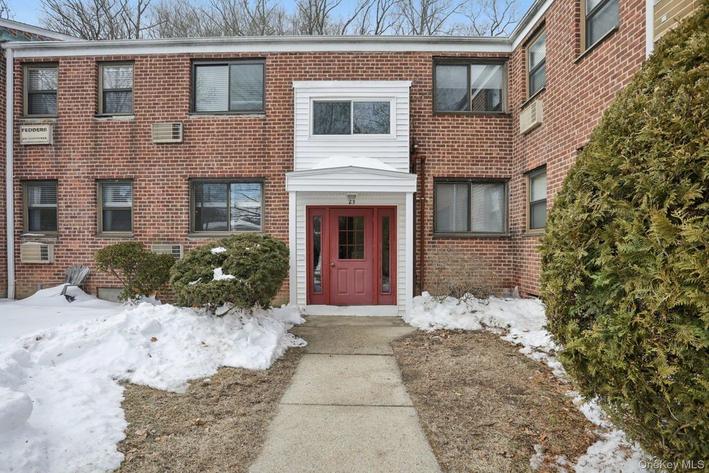 Photo of 23 Lawrence Drive #A, White Plains, NY 10603 (MLS # 959676)