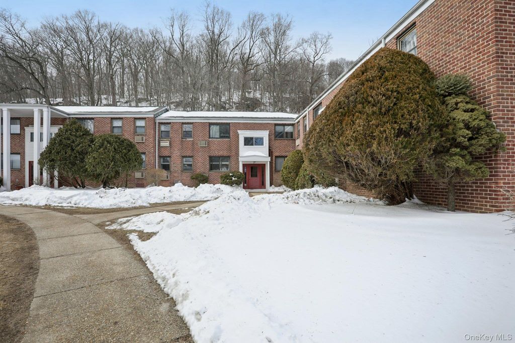 Photo of 23 Lawrence Drive #A, White Plains, NY 10603 (MLS # 959676)