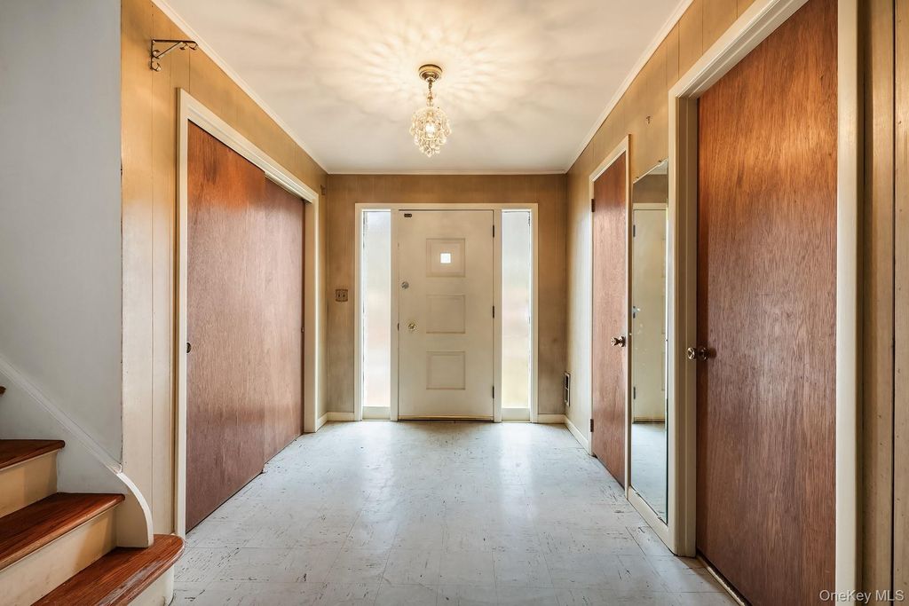 Photo of 705 Ardsley Road, Scarsdale, NY 10583 (MLS # 944273)