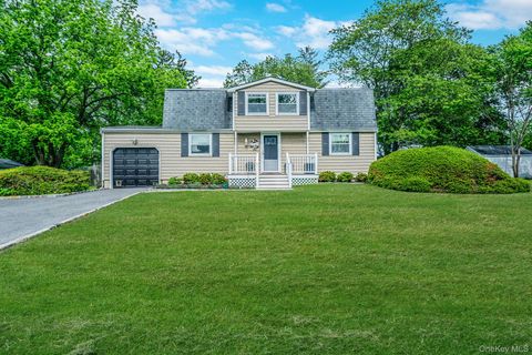 Homes For Sale - 43 College Drive<br/> Suffolk County, Stony Brook, NY 11790