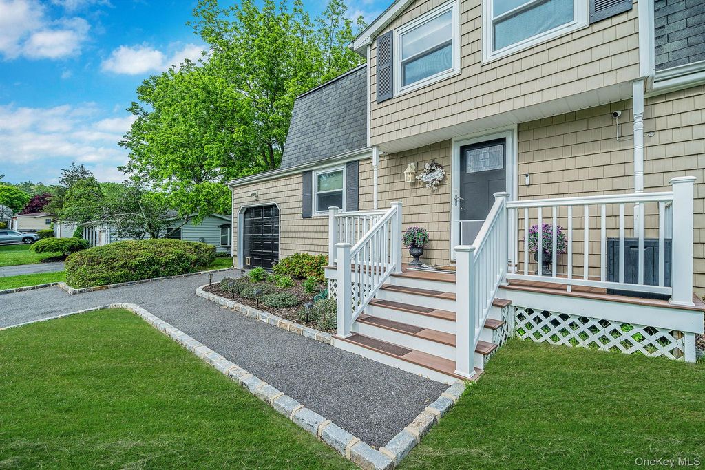 Photo of 43 College Drive, Stony Brook, NY 11790 (MLS # 1008953)