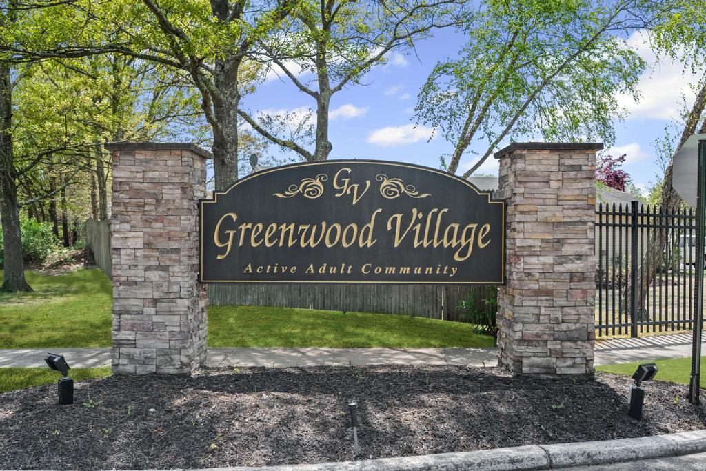 10 Orange Tree Court, Manorville, New York image 2