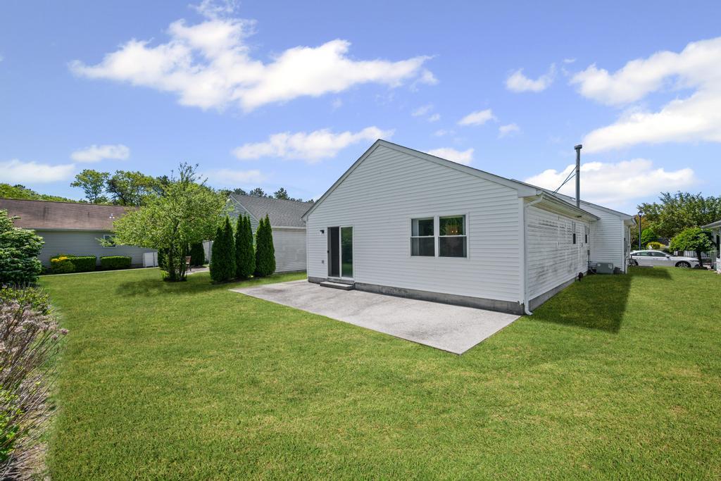 10 Orange Tree Court, Manorville, New York image 5