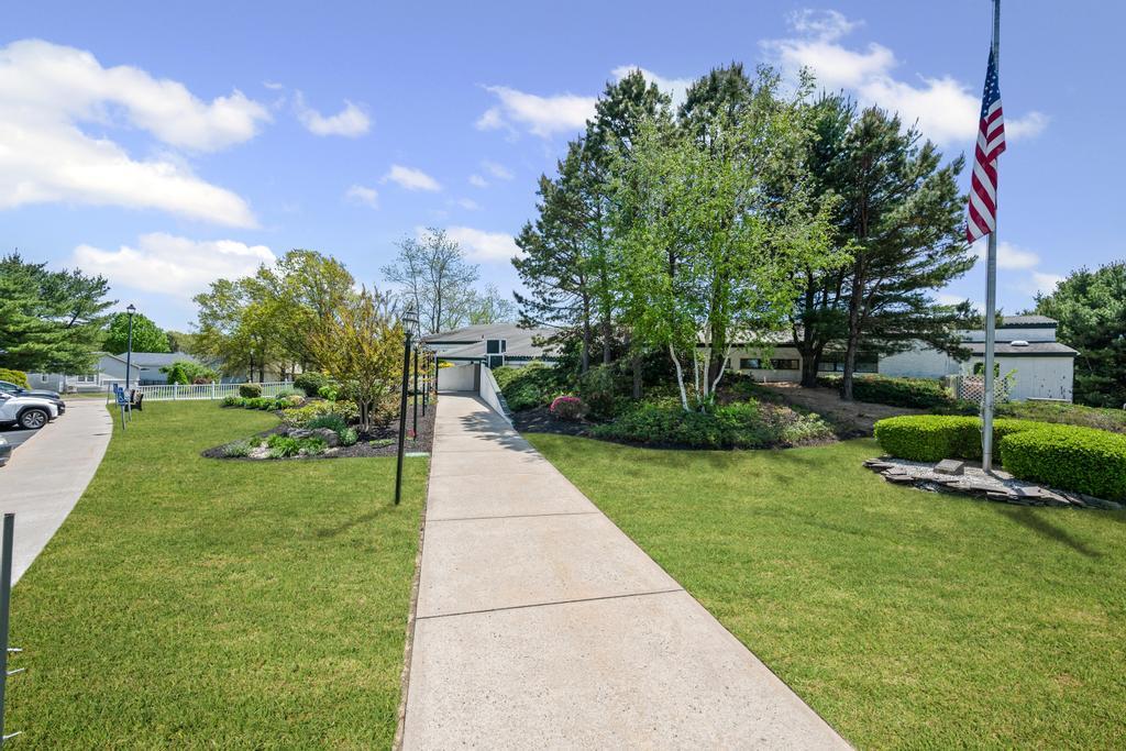 10 Orange Tree Court, Manorville, New York image 27