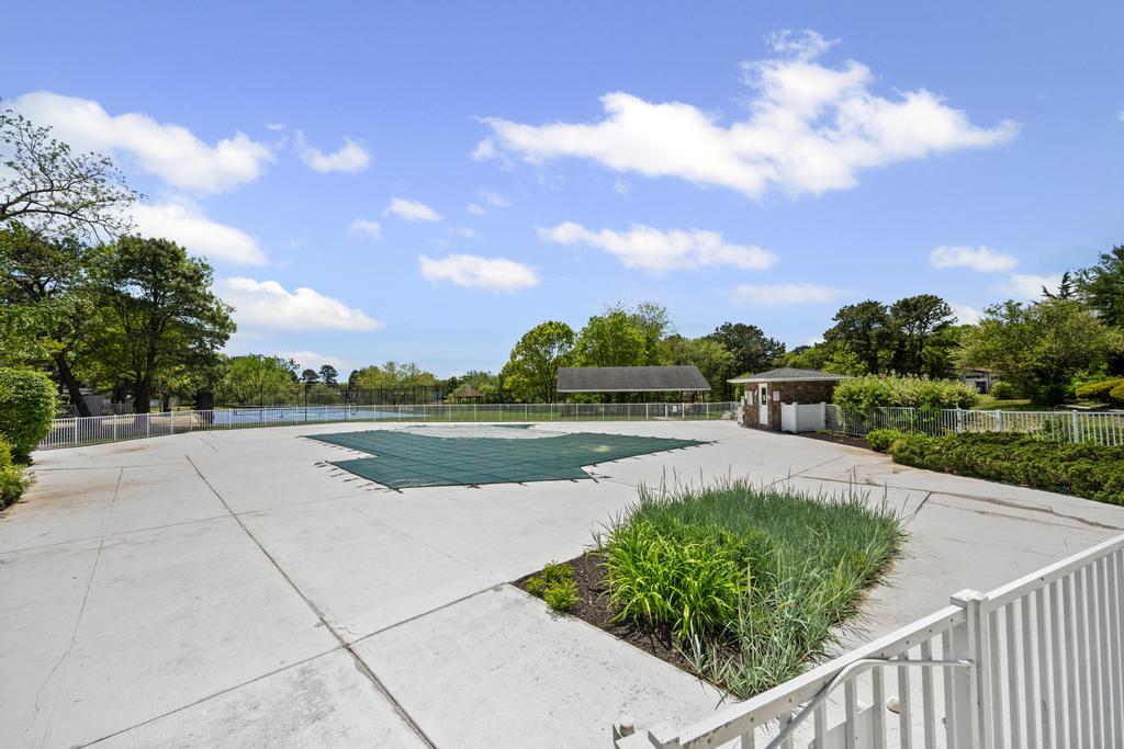 10 Orange Tree Court, Manorville, New York image 38