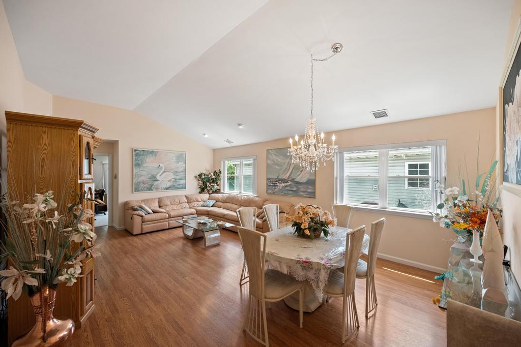 10 Orange Tree Court, Manorville, New York image 15