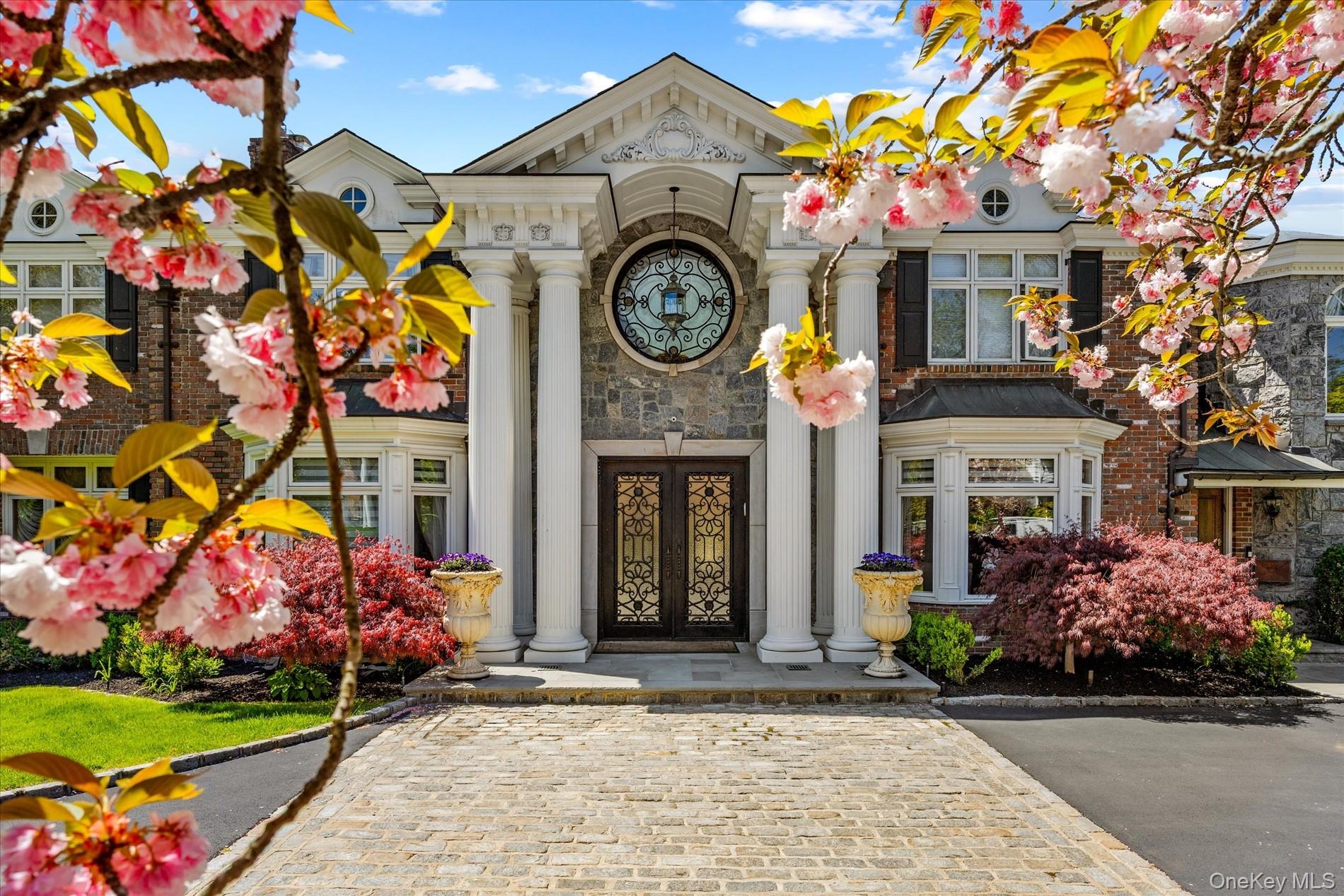 10 Hemlock Drive