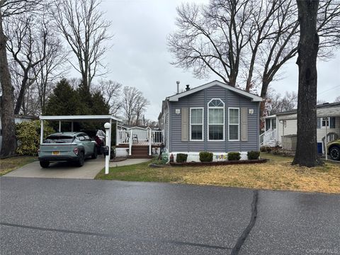 Mobile Home For Sale - 1661 Old Country Road #69<br/> Riverhead, NY 11901