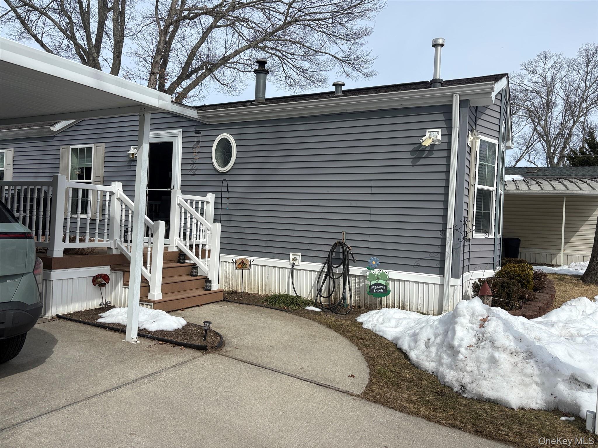 1661 Old Country Road 69